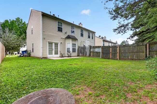 Building Photo - 5495 Hampton Ct
