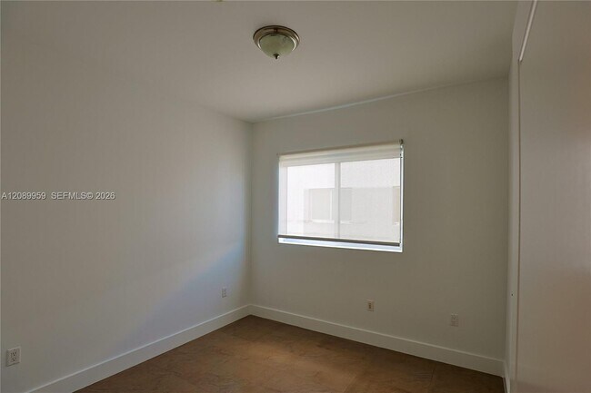 Building Photo - 7520 SW 59th Pl