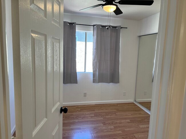 Building Photo - 22724 Figueroa St