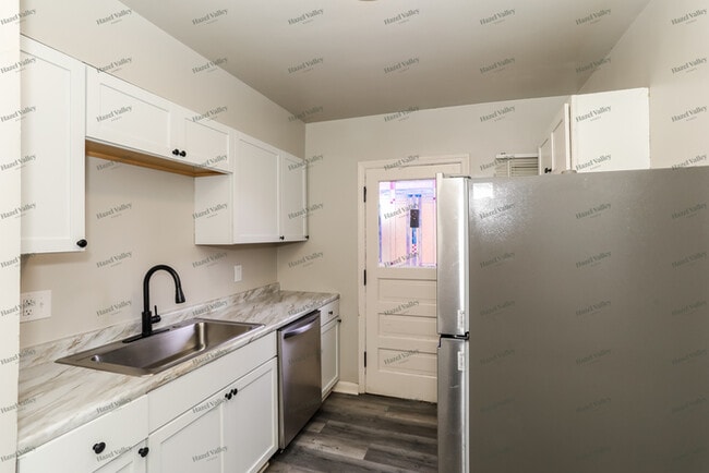 Building Photo - 1008 Edgetree Ln