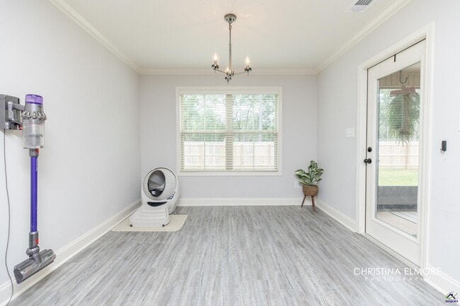 Building Photo - 214 Creek Ridge Dr