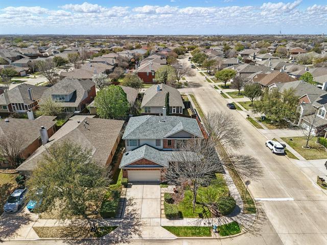 Building Photo - 400 Crossbill Ln