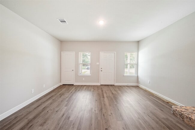 Building Photo - 412 Avenue H