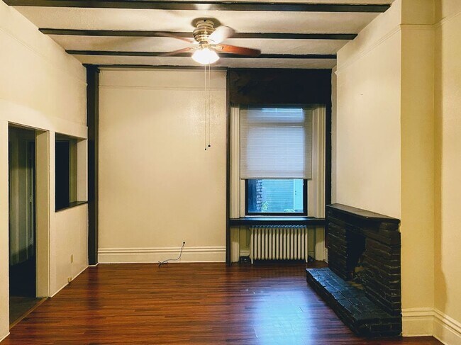 Building Photo - 816 Cedar Ave