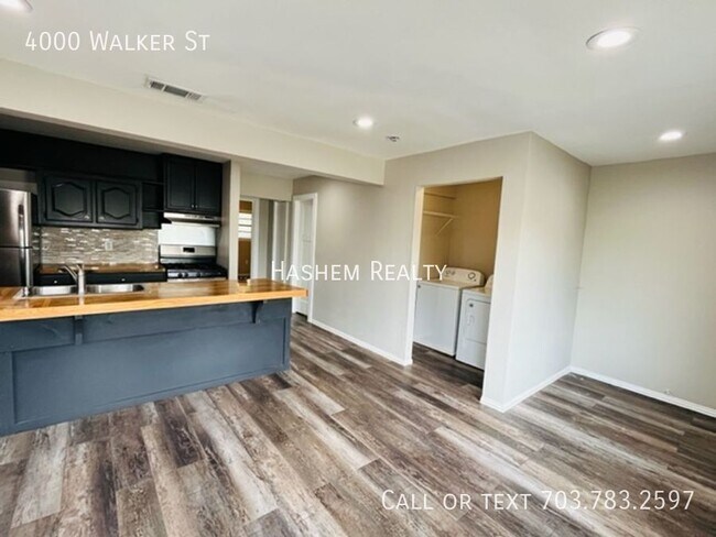 Building Photo - 4000 Walker St