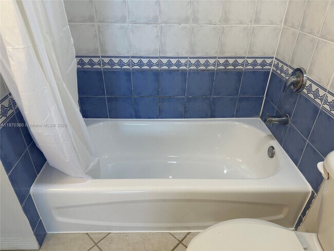 Building Photo - 3500 Coral Wy