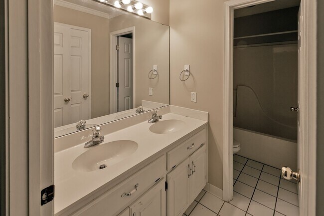 Building Photo - Home in Prattville