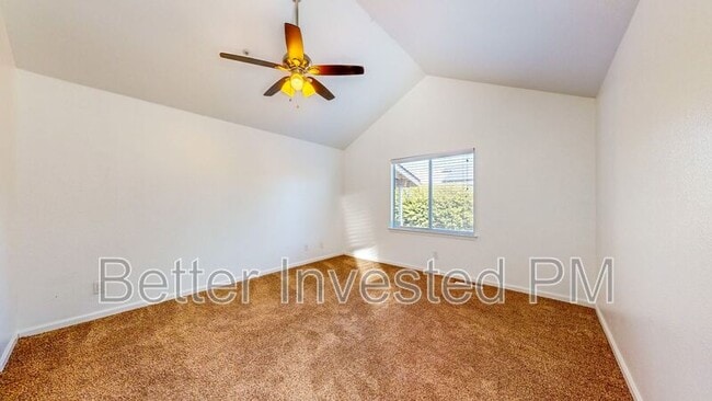 Building Photo - 430 Merlot Dr