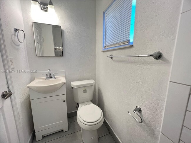 Building Photo - 159 NE 75th St