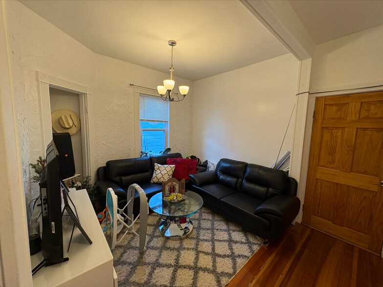 Building Photo - 24 Litchfield St