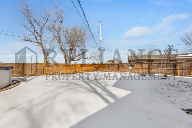 Building Photo - 8300 W 9th St N