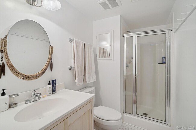 Building Photo - 1008 Middle Line Hwy