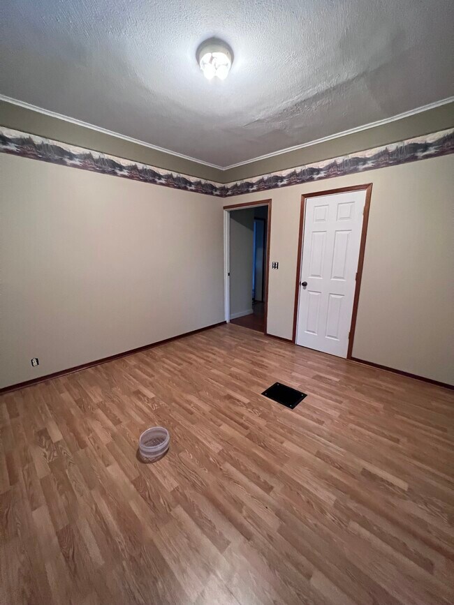 Building Photo - 201 2nd Ave NE