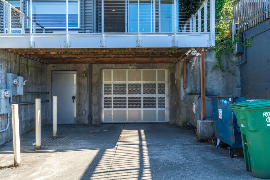 Building Photo - 2731 Boylston Ave E