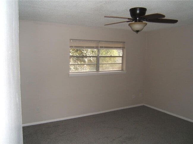 Building Photo - 4701 Flat Shoals Rd