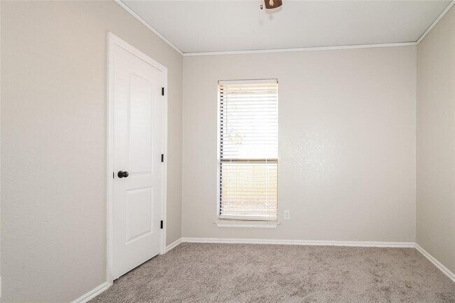 Building Photo - 3701 Harmony Dr