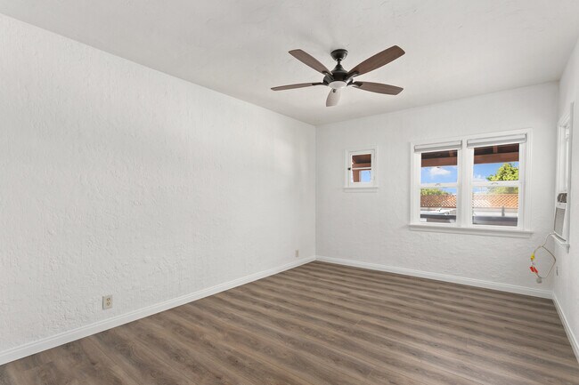 Building Photo - 1730 California St
