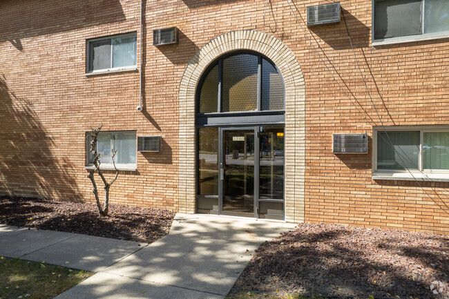 Entrance - Forest Glen Condos