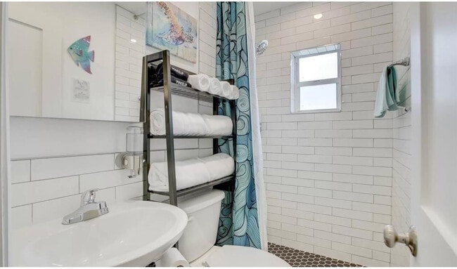 Building Photo - 501 SW 11th St