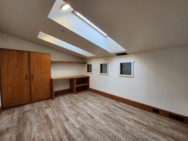 Building Photo - 3600 Cerrillos Rd