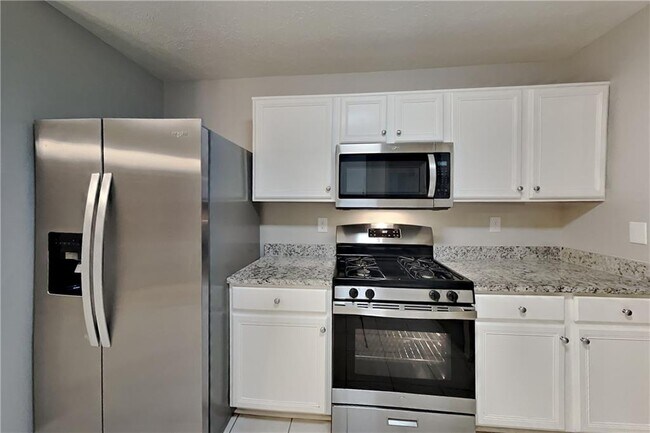 Building Photo - 1517 Galewood Cir NE