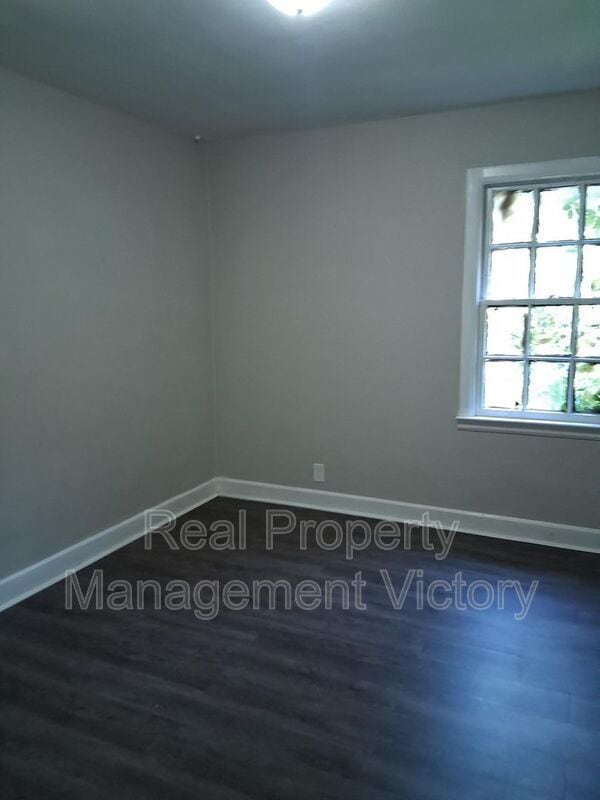 Building Photo - 1537 Bacon Ave