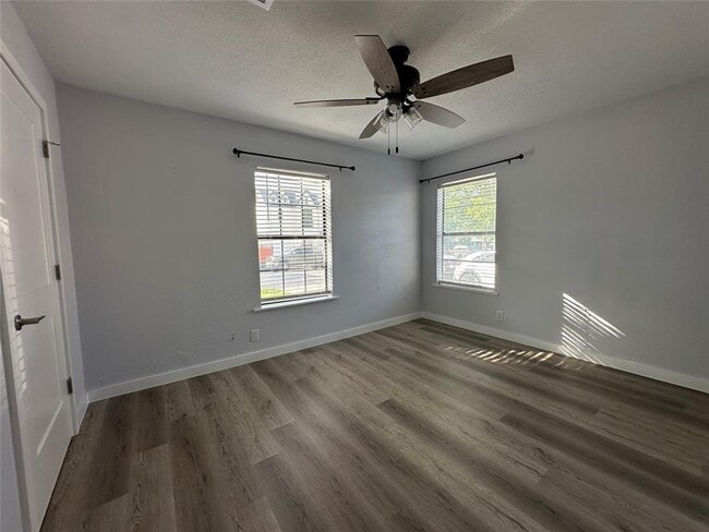 Building Photo - 4412 Gillis St