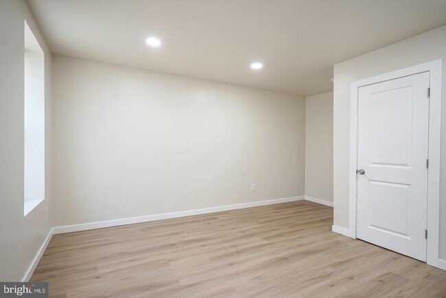 Building Photo - 1830 Filmore St