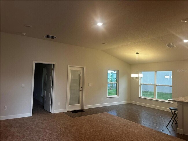 Building Photo - 187 NW 45th Loop