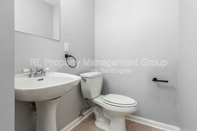 Building Photo - 1340 Baja Ln