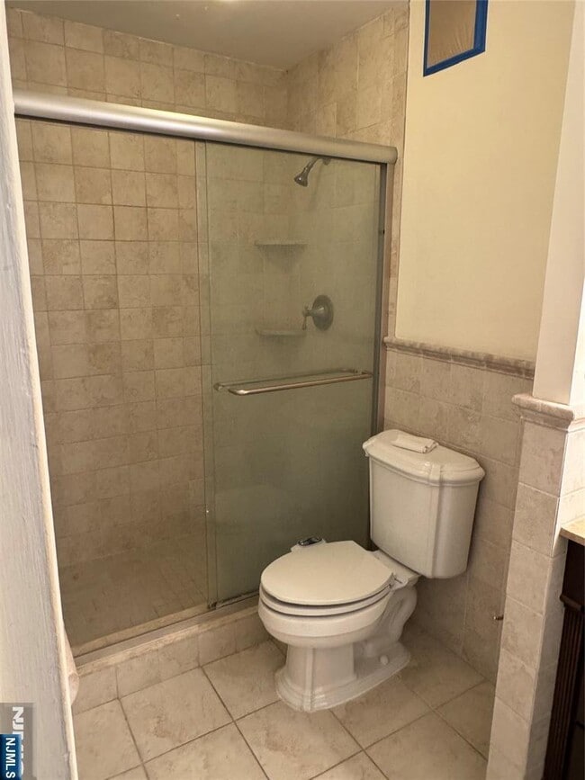 Building Photo - 200 Winston Dr