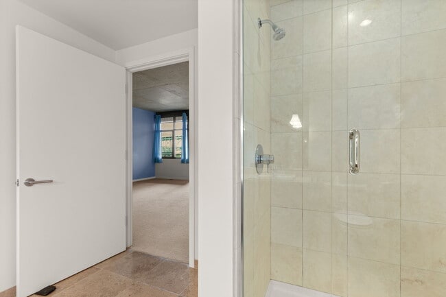 Building Photo - 1830 NW Riverscape St