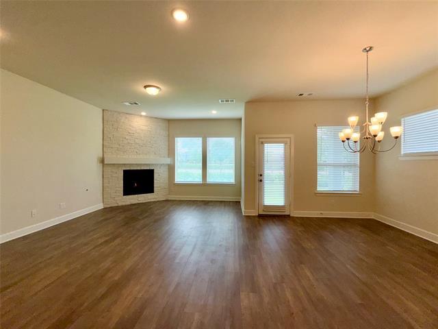 Building Photo - 1804 Welker Dr