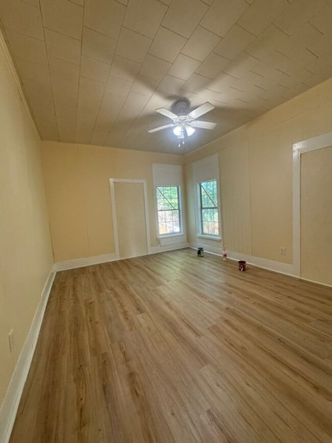 Building Photo - 1008 Marguerite St