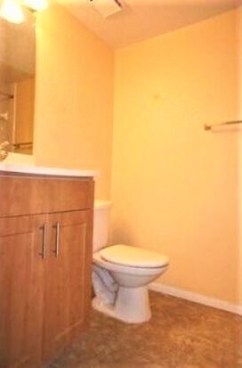 Building Photo - 10505 Waterview Ct