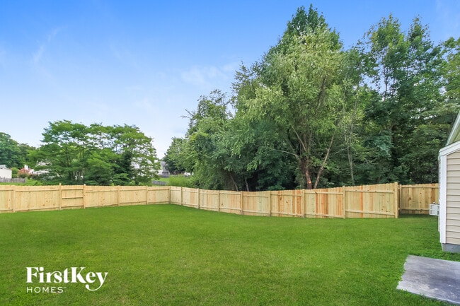 Building Photo - 365 Silver Creek Trail