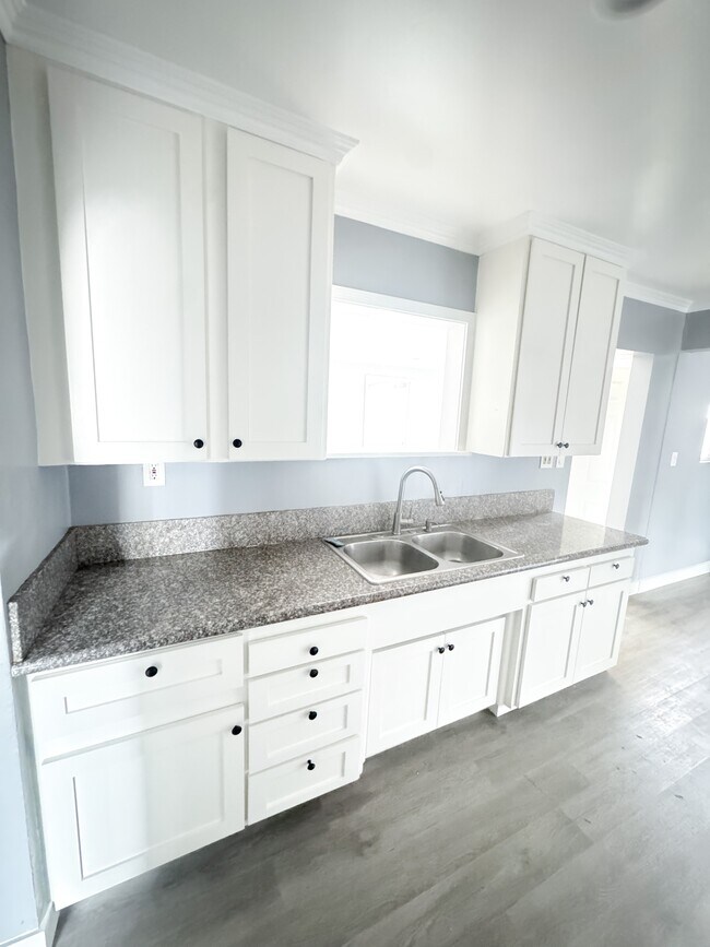 Building Photo - 7830 Alpaca St