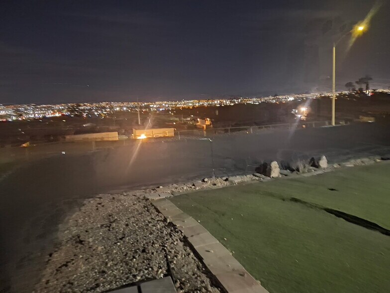 View - 415 N 13th St