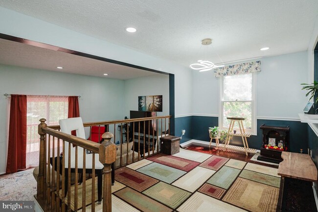 Building Photo - 3760 Bonnybridge Pl