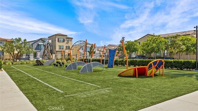 Building Photo - 16282 Meadowhouse Ave