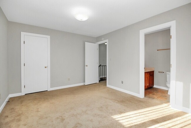 Building Photo - Northside Townhomes - 2 Bedroom 2.5 Bath