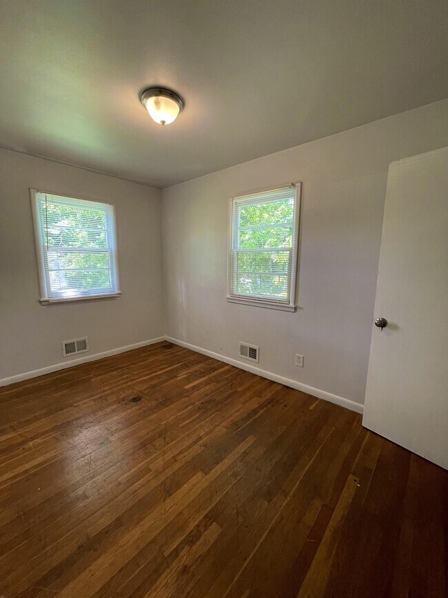 Building Photo - 1522 S Home Ave