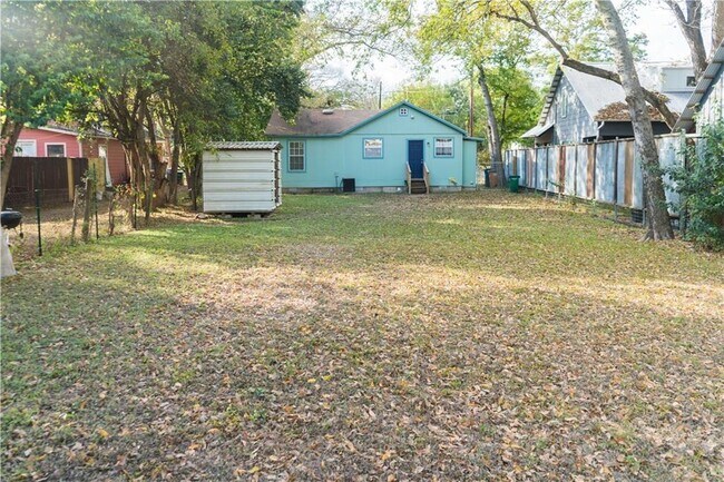 Building Photo - 1607 S 2nd St