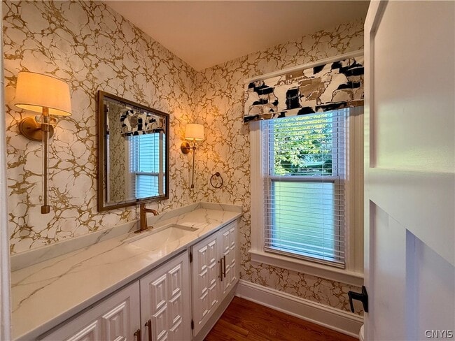 Building Photo - 11 Sanger Ave