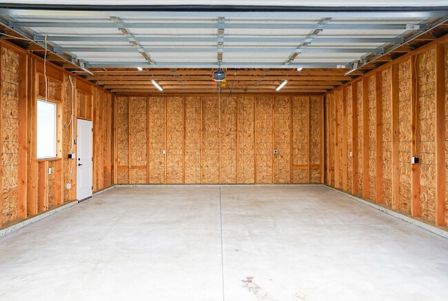 Building Photo - Incredible New 3 Bedroom Home in Post Fall...