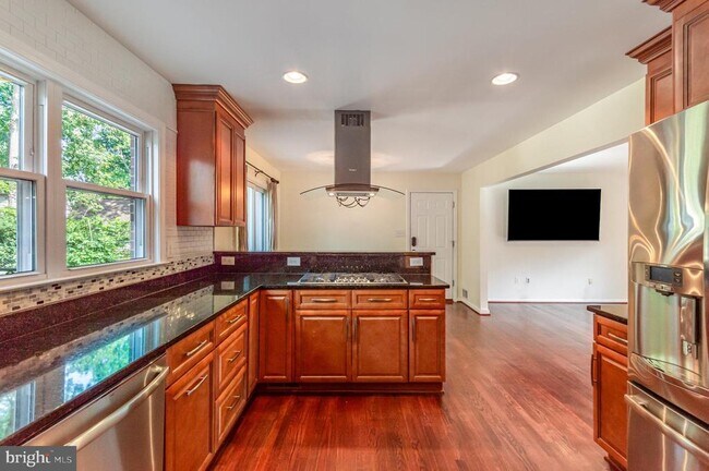 Building Photo - 519 Woodland Ct NW