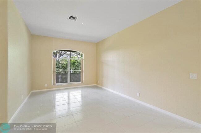 Building Photo - 11517 NW 49th Ct