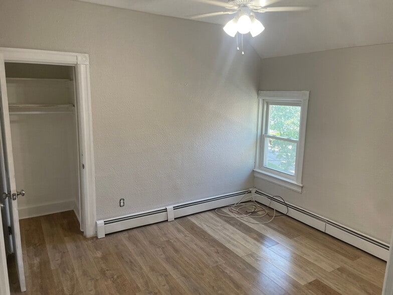 Building Photo - 71 Daniels St