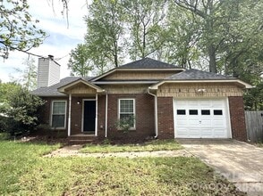 Building Photo - 5919 Hunters Crossing Ln