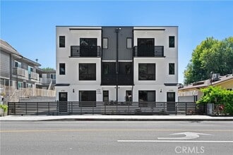 Building Photo - 6704 Kester Ave